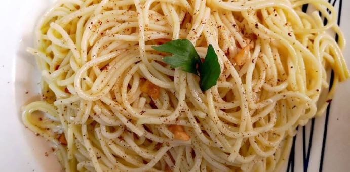 Aprende a preparar la Pasta Aglio Olio